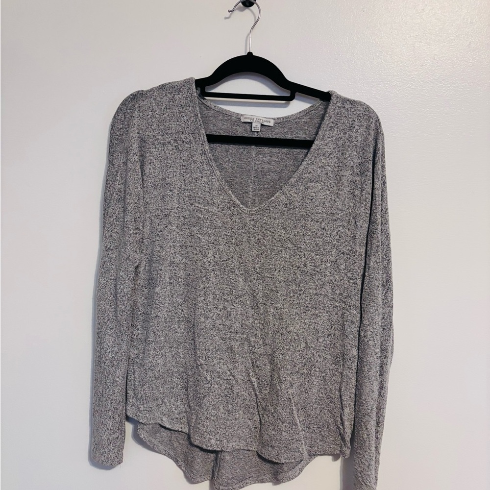Green Envelope grey long sleeve top with v neck size medium